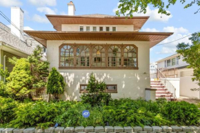 1 Block to Beach - 8BR 5BA Modern Historic Home